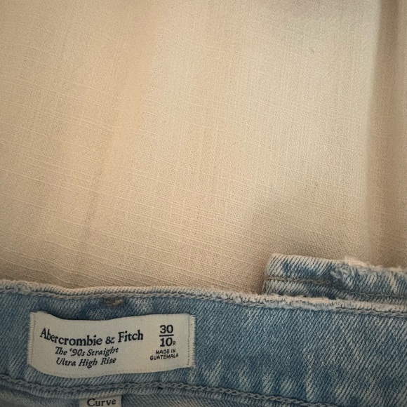 Abercrombie & Fitch Curve Love High Rise 90s - Picture 2 of 2
